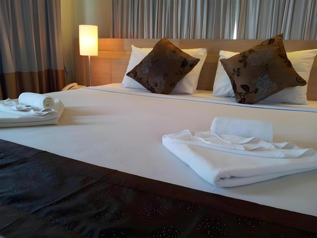 Chinotel Phuket Dış mekan fotoğraf