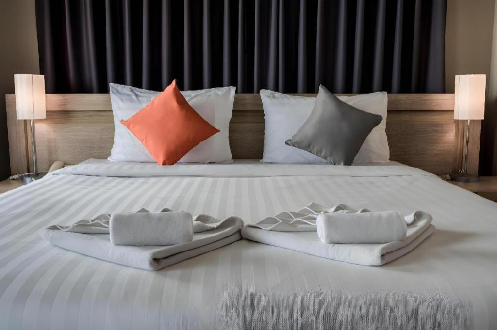 Chinotel Phuket Dış mekan fotoğraf