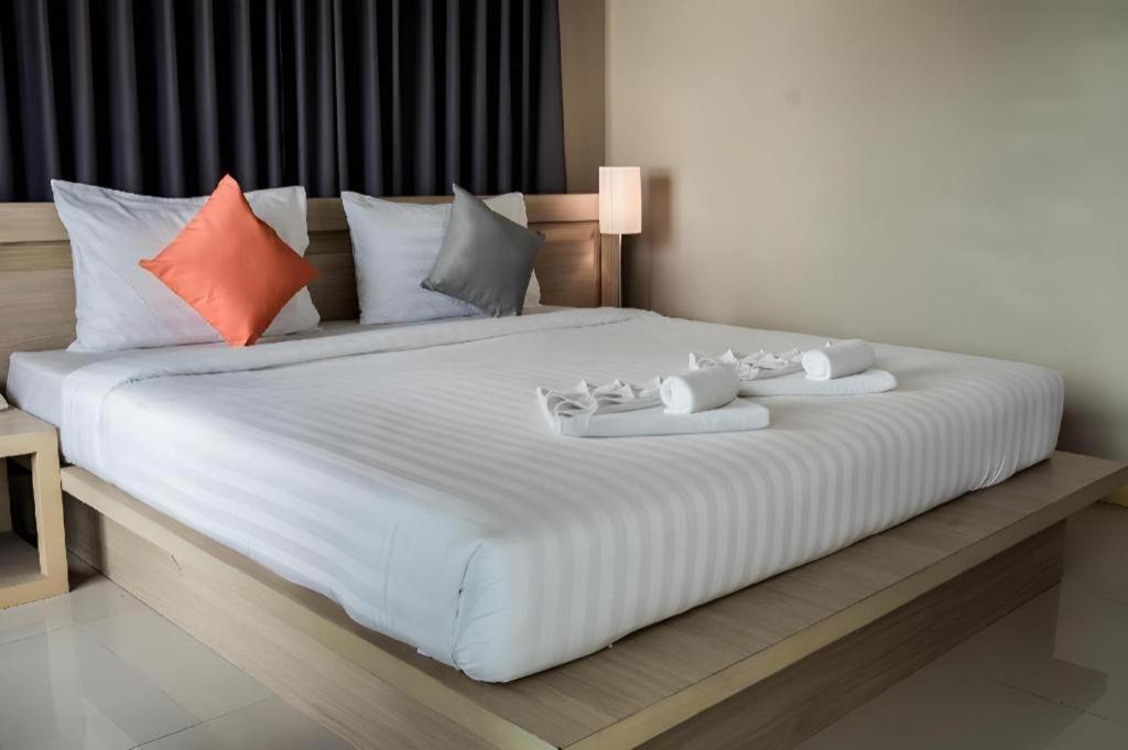 Chinotel Phuket Dış mekan fotoğraf