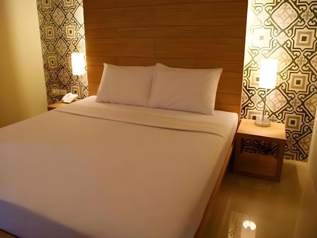 Chinotel Phuket Dış mekan fotoğraf
