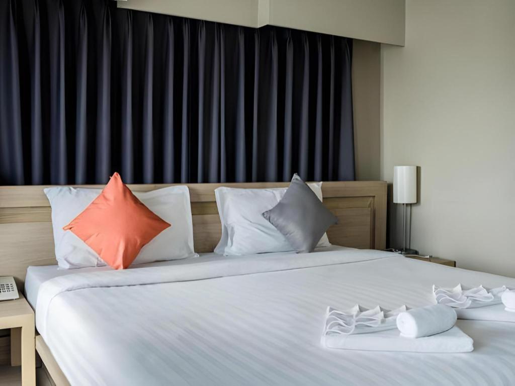 Chinotel Phuket Dış mekan fotoğraf