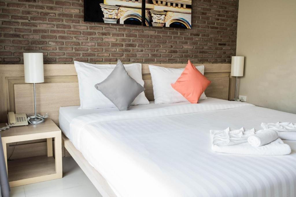 Chinotel Phuket Dış mekan fotoğraf