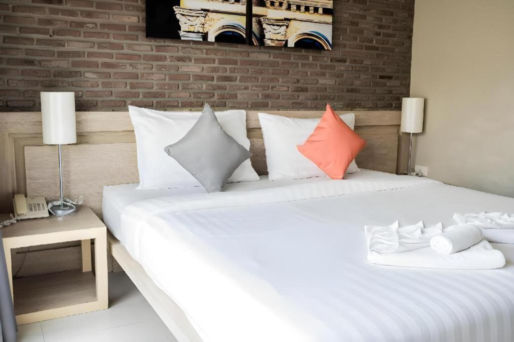 Chinotel Phuket Dış mekan fotoğraf