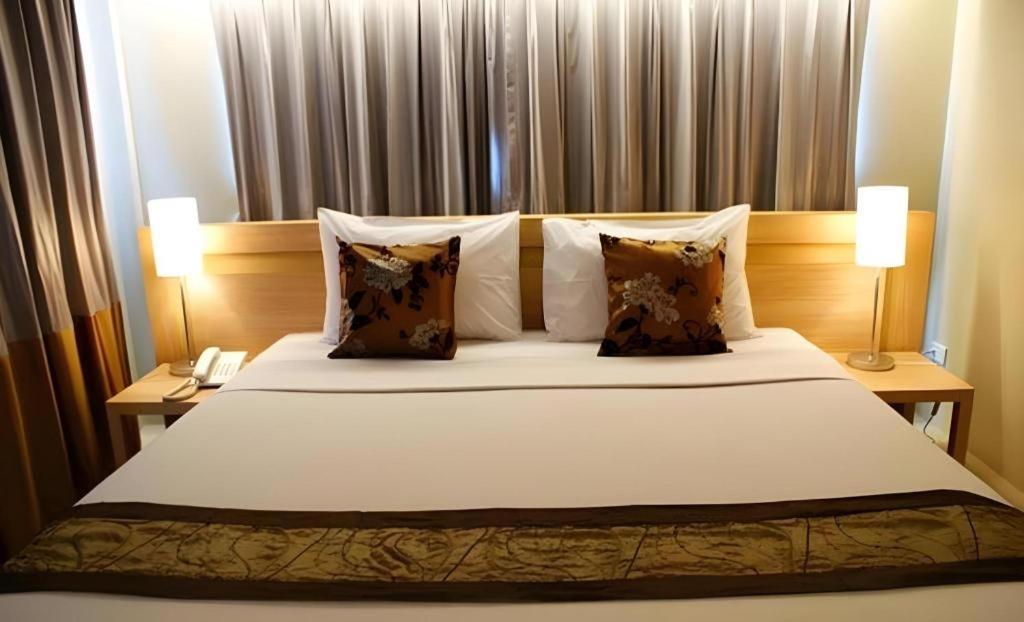 Chinotel Phuket Dış mekan fotoğraf