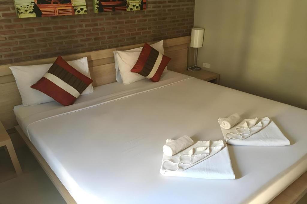 Chinotel Phuket Dış mekan fotoğraf