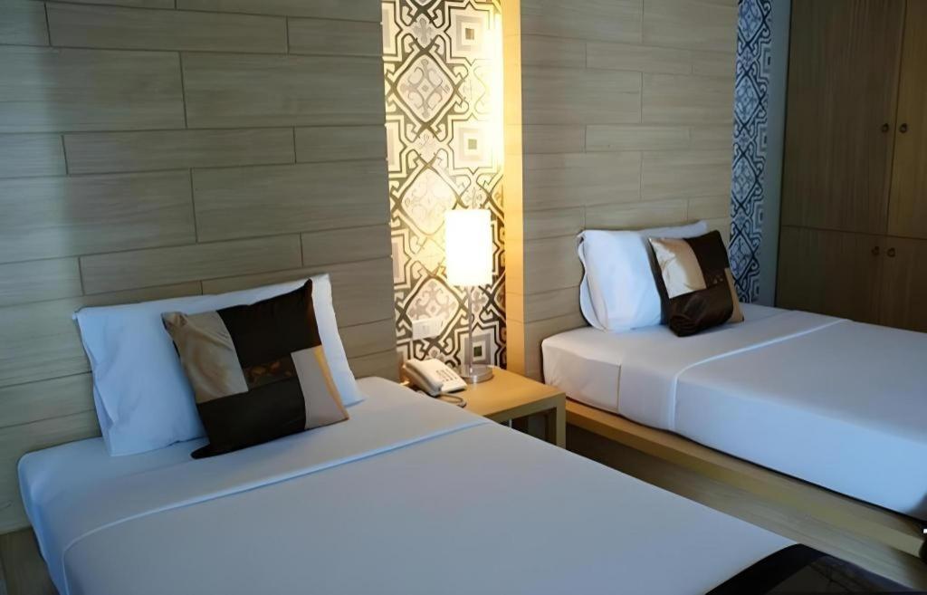 Chinotel Phuket Dış mekan fotoğraf